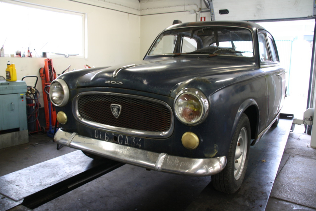 Peugeot 403 (44)