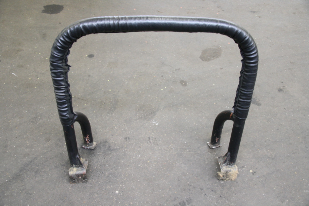 Roll bar Triumph TR 6 (2)