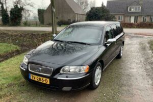 Volvo V70 2.4